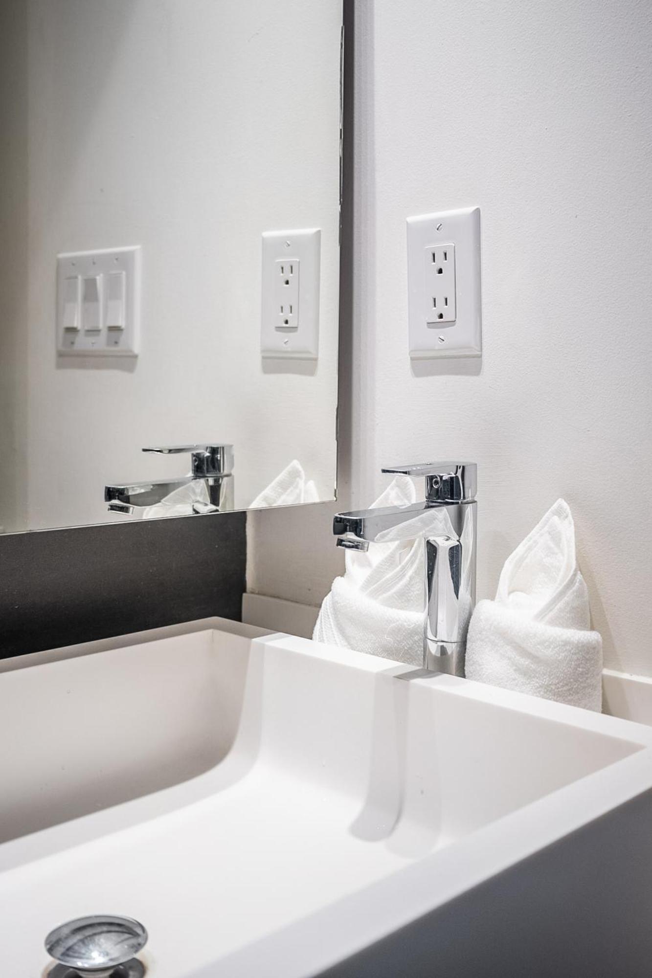 Globalstay Fabulous Toronto Condo Экстерьер фото